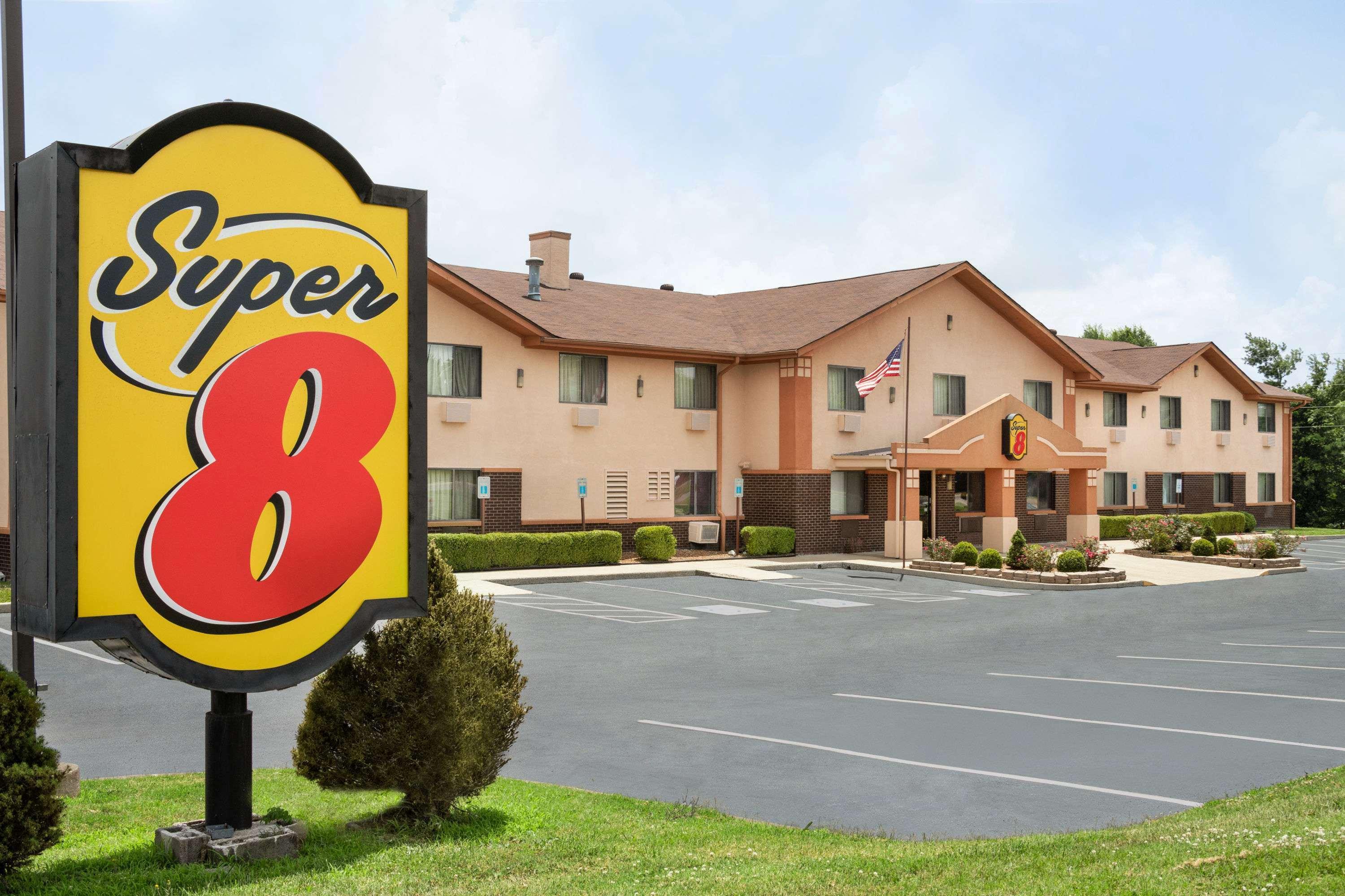 Super 8 By Wyndham Mayfield Exterior photo